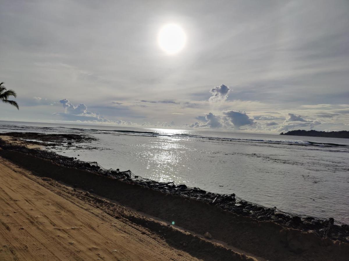 Sol Y Sombra Panzió Bocas Town Kültér fotó